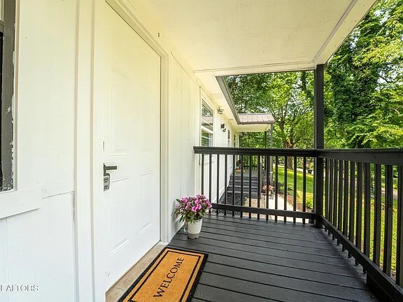 Building Photo - 502 Hayworth Dr
