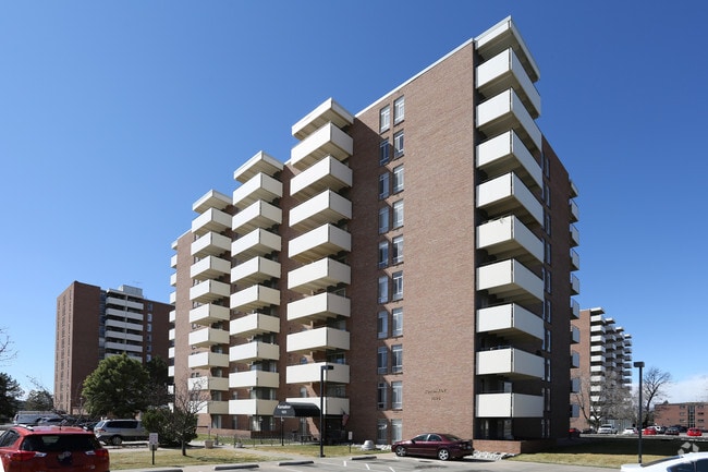 Building Photo - Korsakov Apartments