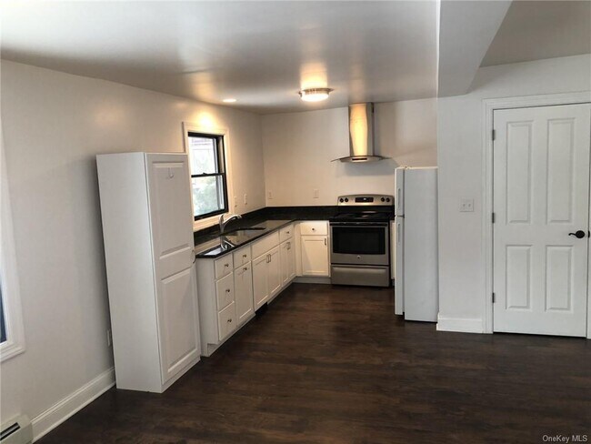 Building Photo - 1166 NY-17A