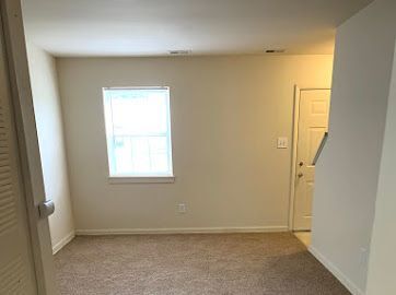 Building Photo - Enjoy RVA living at Bradford Manor