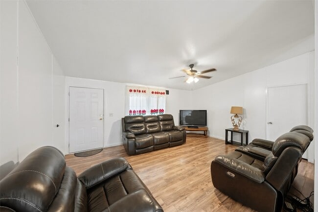 Building Photo - 2522 Joseph Pine Ln