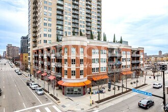 Building Photo - 929 Portland Ave S