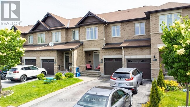 Building Photo - 421 Arncliffe Ave
