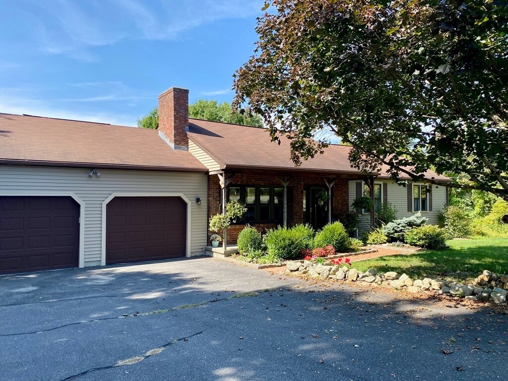 Primary Photo - 56 Sabin St