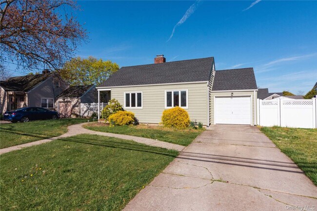 Foto del edificio - 22 Carman Blvd