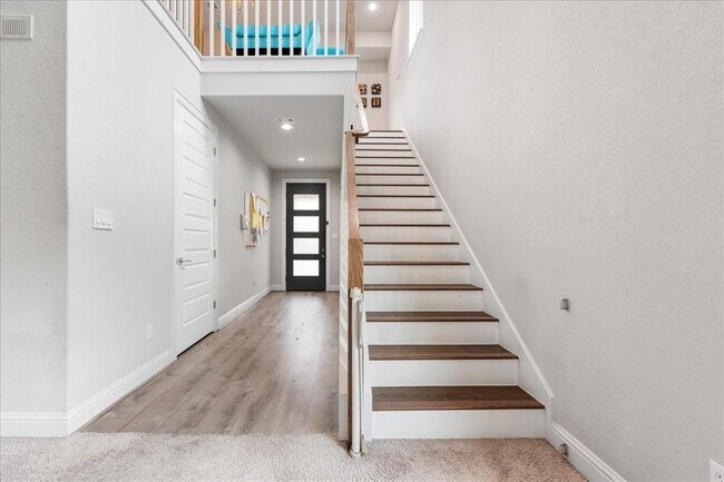 Building Photo - 212 Oakstone Dr