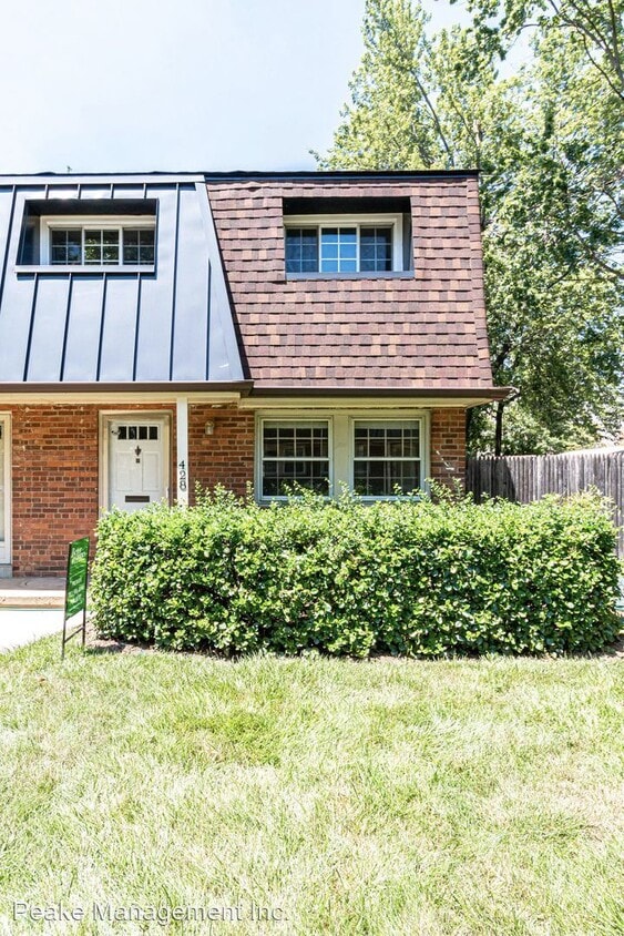 Primary Photo - 3 br, 1.5 bath House - 428 James Ct.
