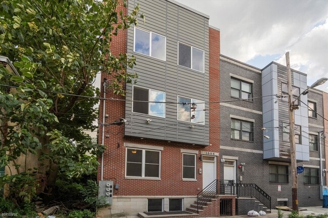 Foto del edificio - 4 br, 3 bath Duplex - 1528-30 INGERSOLL ST...