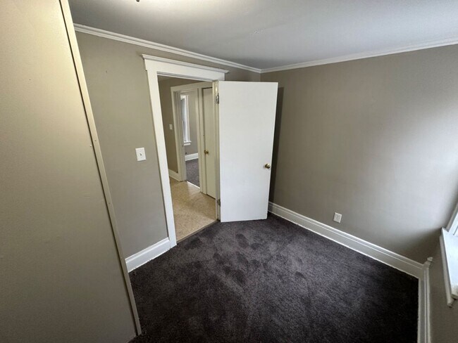 Foto del edificio - 8718-8720 W Mitchell St. (Duplex)