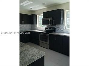 Foto del edificio - 740 NE 179 Te