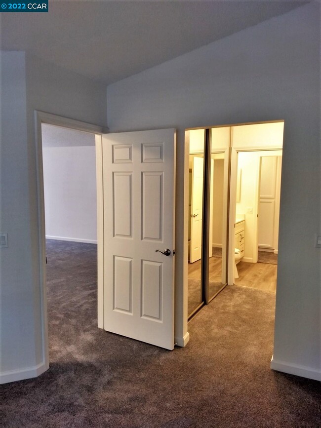 Building Photo - 3889 Crow Canyon Rd