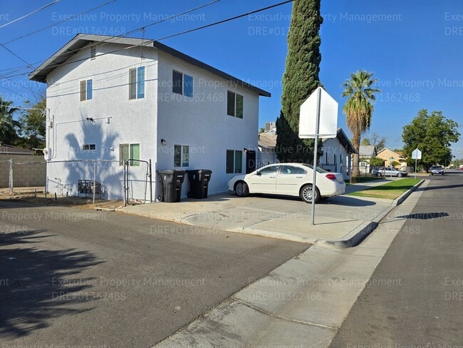 Building Photo - 1115 9th St