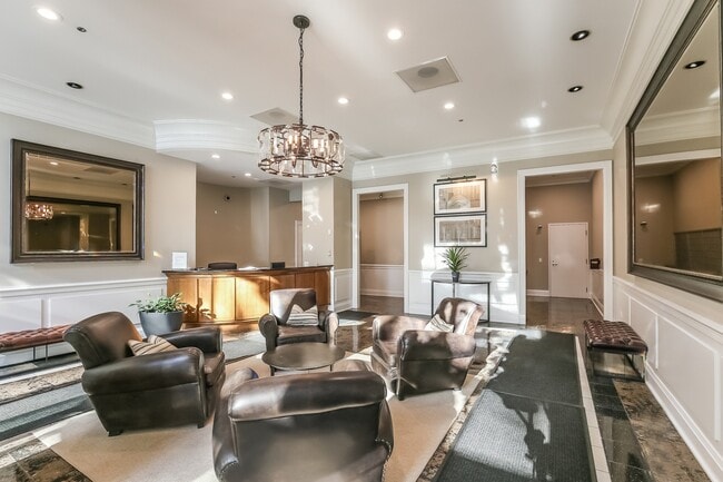 Foto del edificio - 630 N State St