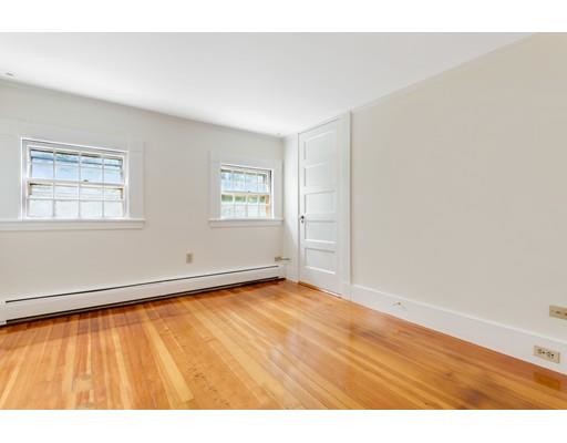 Building Photo - 127 Farm St