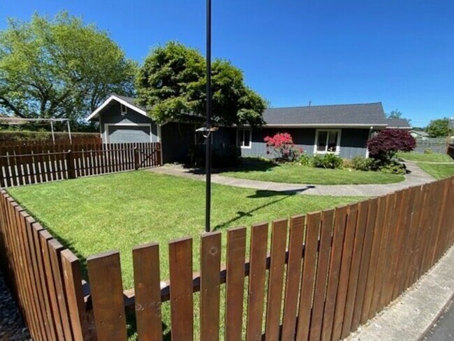 Building Photo - 15502 Morrison Ln