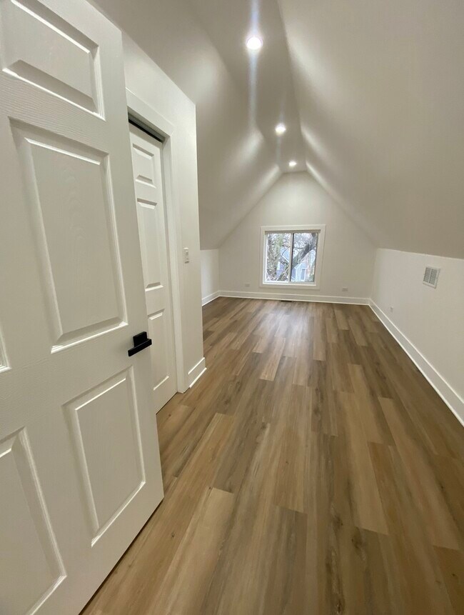 Foto del edificio - 5355 S Wood St