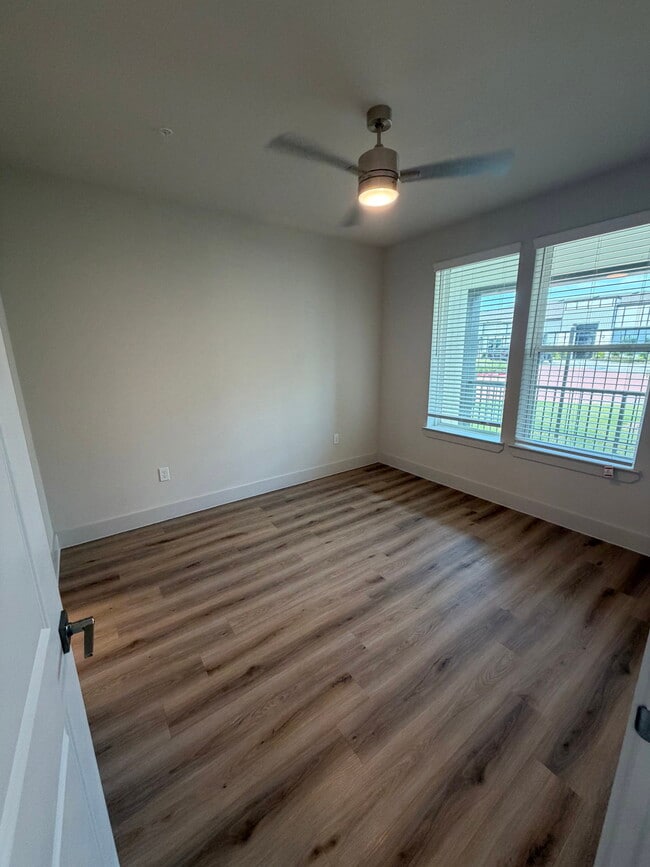 Building Photo - 4001 OB Groner Rd