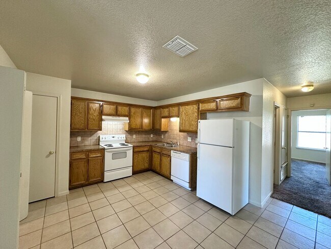 Building Photo - 1503 Cinch Dr
