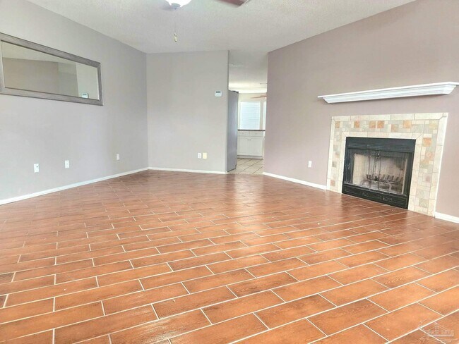 Building Photo - 3314 Marion Oaks Way