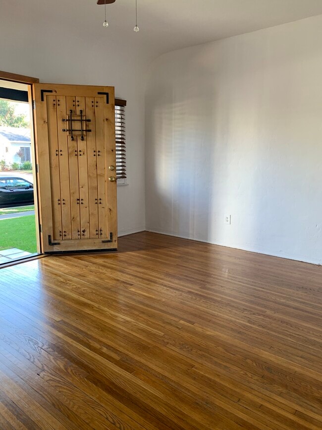 Building Photo - 1301 Centinela Ave