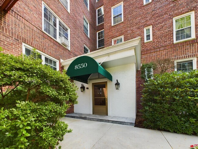 Foto del edificio - 8550 JFK Blvd E