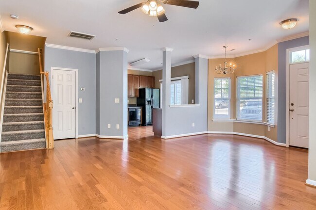 Foto del edificio - 3 Bedroom condo in Raleigh