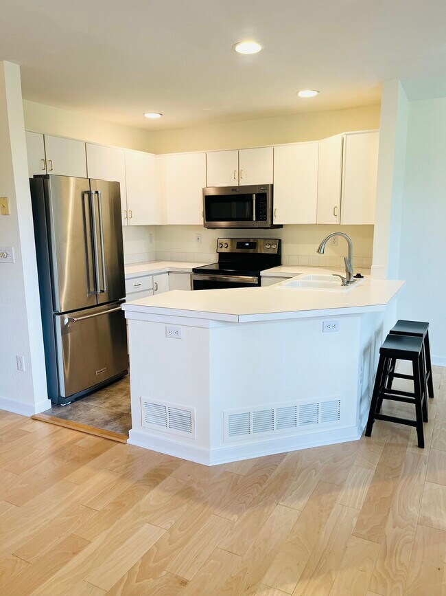 Building Photo - 2418 Concord Cir