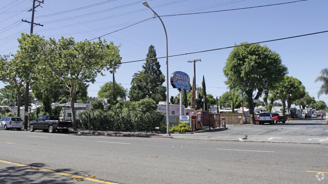 Building Photo - San Leandro Mobile Home & RV Park