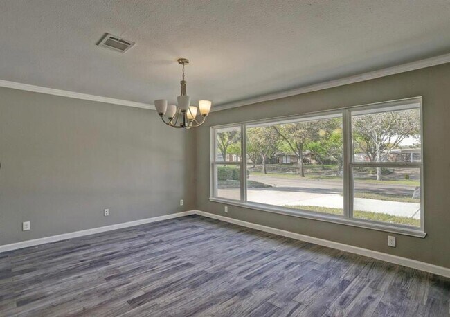 Building Photo - 3619 N Braeswood Blvd