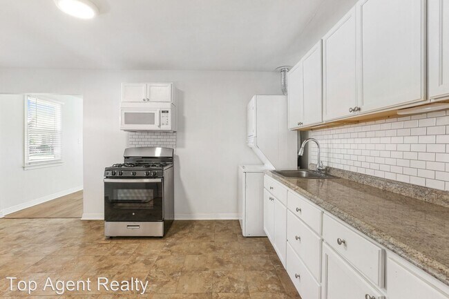 Building Photo - 2 br, 1 bath House - 214 Claiborne Court