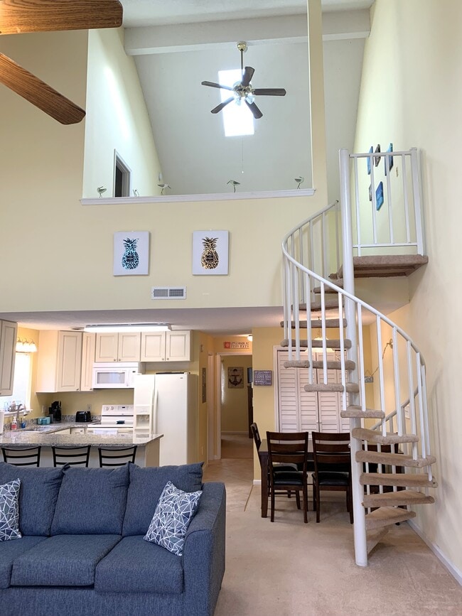 Building Photo - 3700 Golf Colony Ln