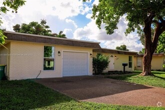 Building Photo - 7805 NW 67th Ave