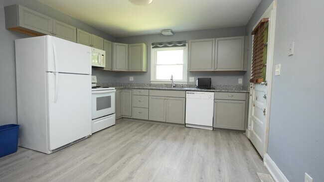 Foto del edificio - 2614 Golf Course Ln
