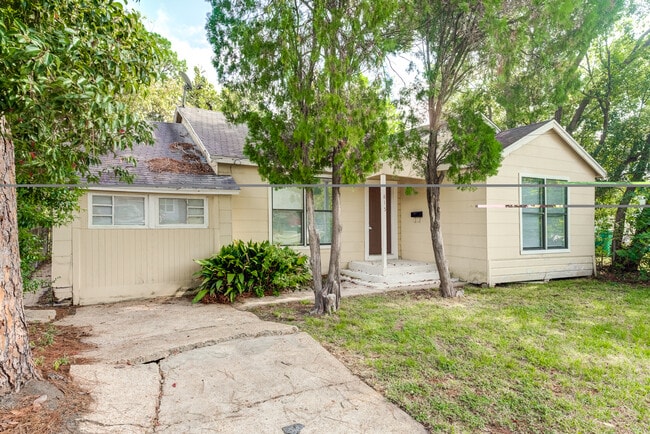 Foto del edificio - 815 Roosevelt St