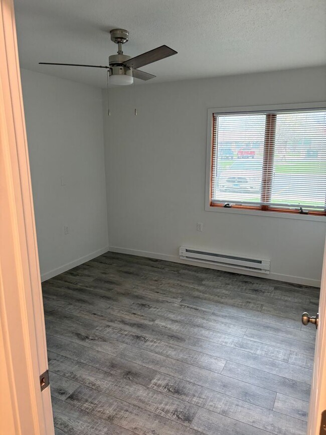 Foto del edificio - 601 N State St