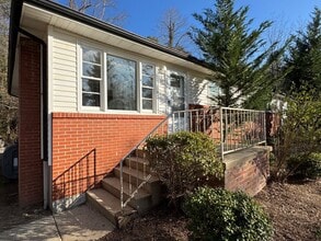 Building Photo - 331 Gashes Creek Rd