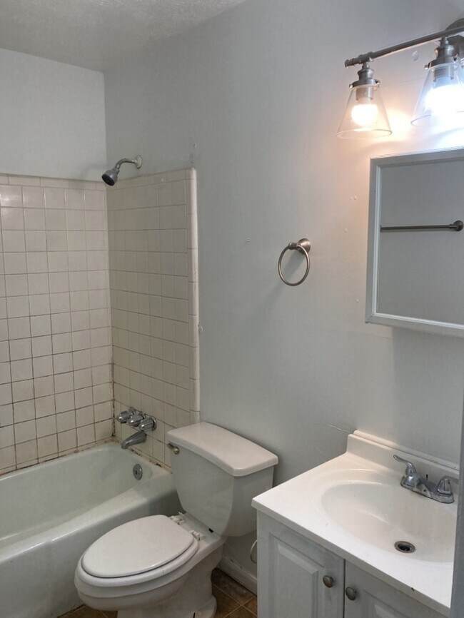 Foto del edificio - 3 Bedroom in Greenville