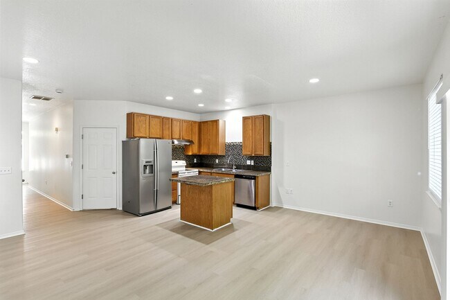 Foto del edificio - 10911-15 NE Weidler St.