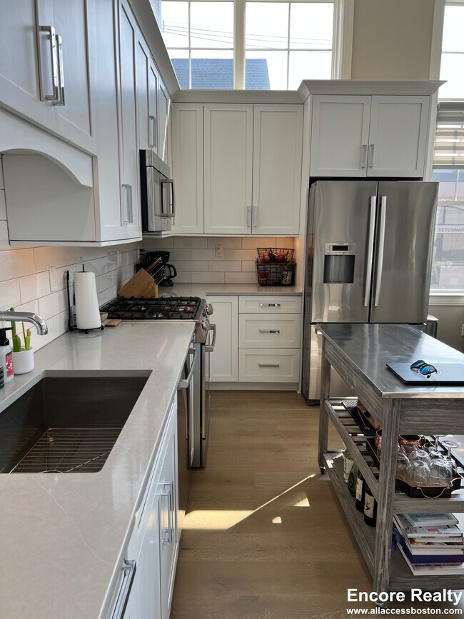 Foto del edificio - 353 Summer St