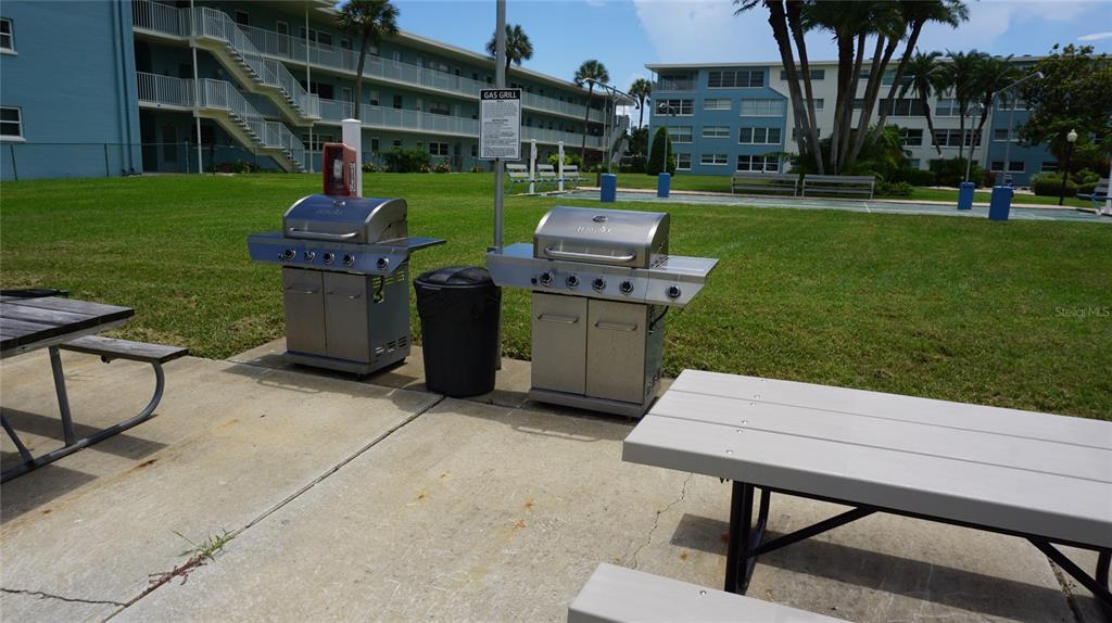 Foto principal - 300 64th Ave