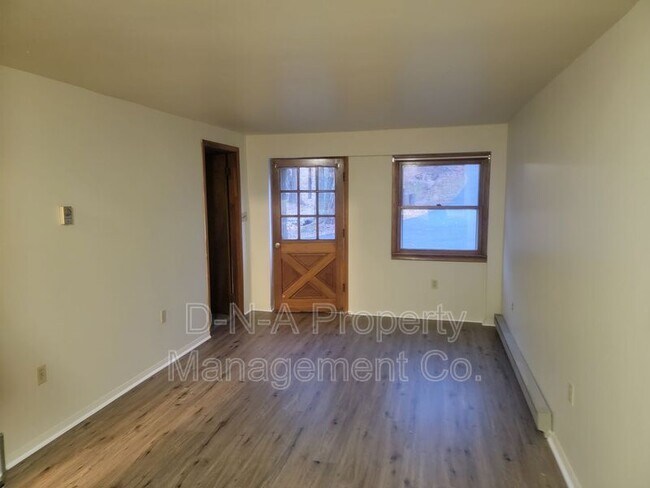 Foto del edificio - 4036 Manor Dr