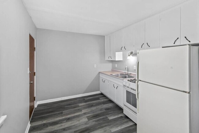 Foto del edificio - 991 Tollview Ave