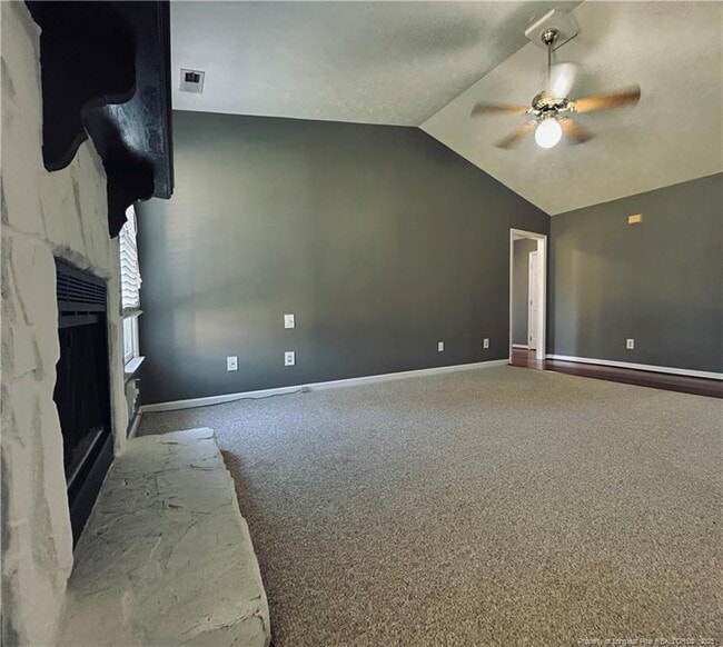 Building Photo - 205 Sparrow Dr