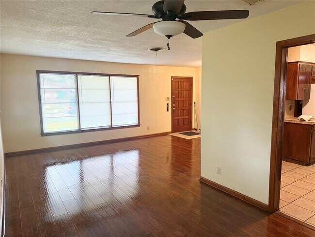 Foto del edificio - 7602 Wilmerdean St