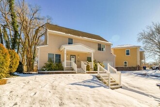 Building Photo - 3 Green Acres Ave