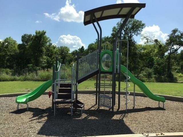 Foto del edificio - 8008 Cottage Rose Dr