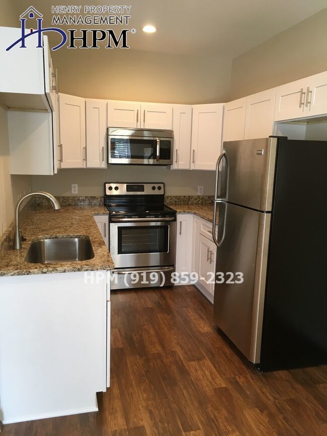 Building Photo - 3 Bedroom Townhouse in Beechtree Subdivision