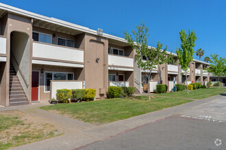Building Photo - Villa Del Rio Apartments