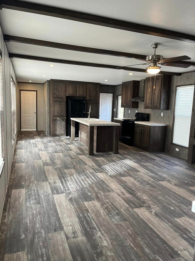 Building Photo - 133 Lillian St