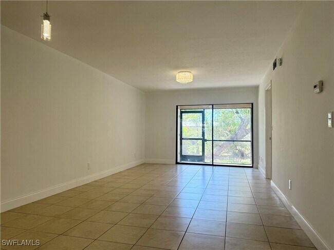 Building Photo - 136 Cape Coral Pkwy W